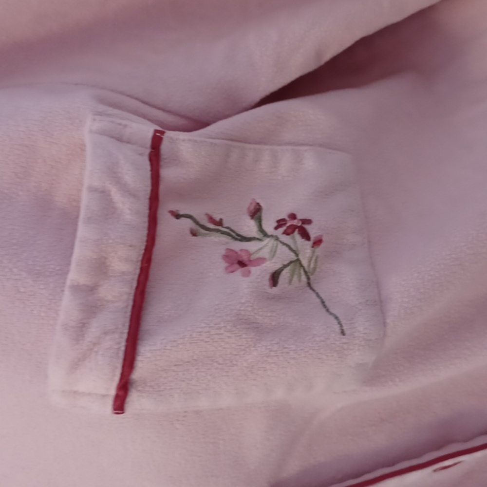 4/$40 Pink Fleece Floral Pajama Set - Size Large - Picture 4 of 9